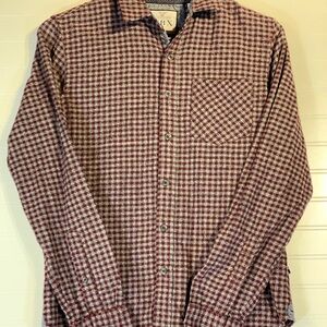 Men’s size Small MBX Button Down Shirt from the‎ flannel collection maroon/blue
